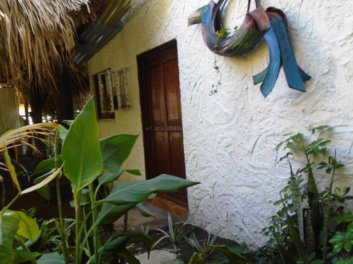 Marbella Eco Lodge Monterrico Exteriér fotografie