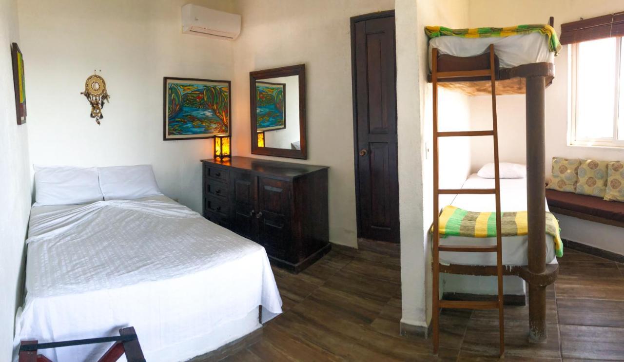 Marbella Eco Lodge Monterrico Exteriér fotografie