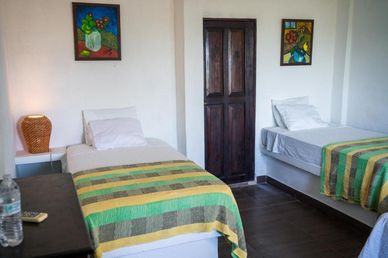 Marbella Eco Lodge Monterrico Exteriér fotografie